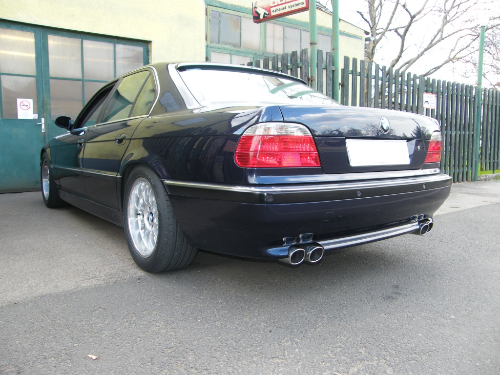 BMW 740i hátsó tuning kipufogó dobok dupla ovál rozsdamentes díszvéggel