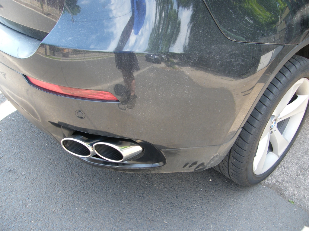 BMW X6 jobb hátsó kipufogó cső rozsdamentes dupla kerek díszvéggel
