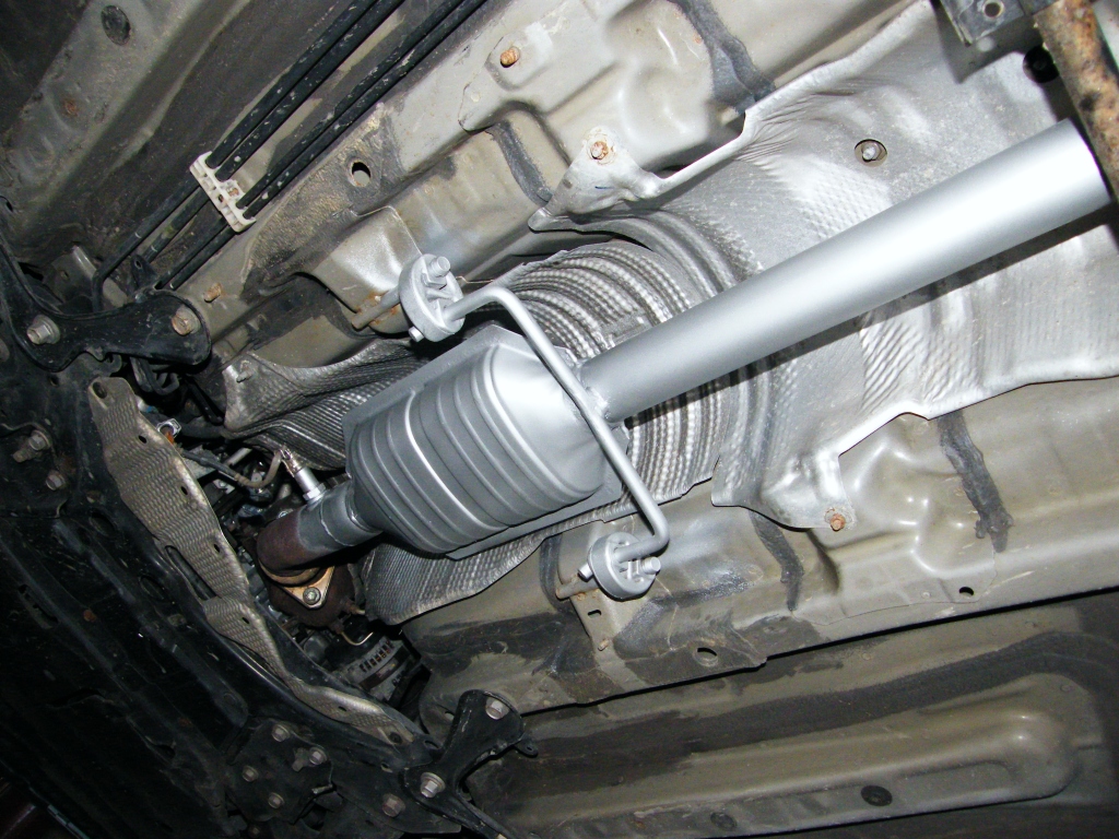 Toyota Corolla Verso D4D 2.0 turbo diesel katalizátor, kipufogócső, tartókonzol beépítés